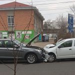 VIDEO Accident in municipiul Botosani Un preot a fost ranit si dus la spital