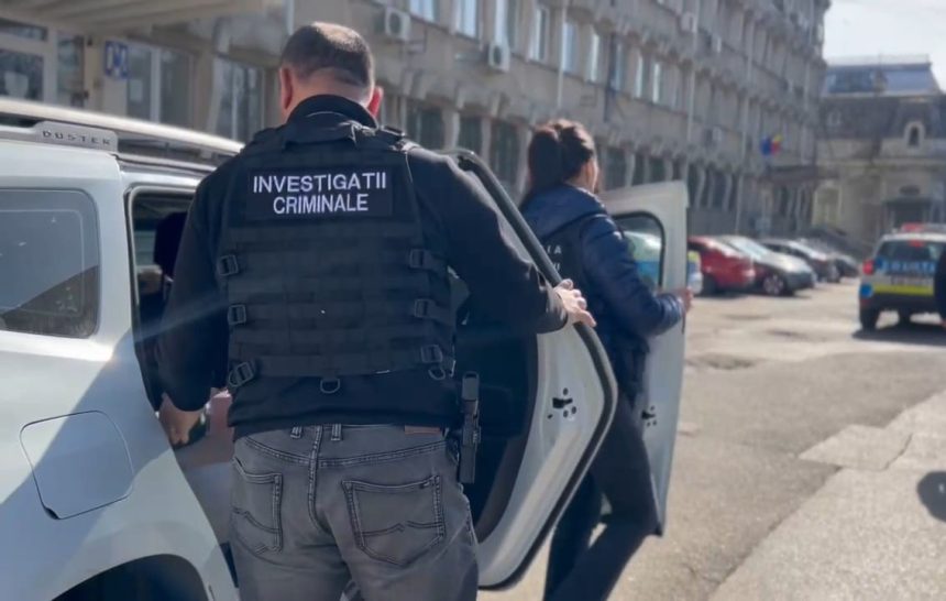 Botosanean cautat de politie la stana Oamenii legii l au ridicat si l au dus la inchisoare