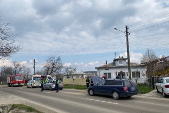 FOTO Accident pe un drum judetean din Botosani Trei persoane ranite in a doua zi de Paste