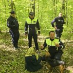 FOTO Batrana din Botosani disparuta in urma cu cateva zile a fost gasita intr o padure si dusa direct la spital