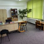 FOTO Doi cunoscuti oameni de afaceri din Botosani sot si sotie au donat mobilier pentru un centru de plasament
