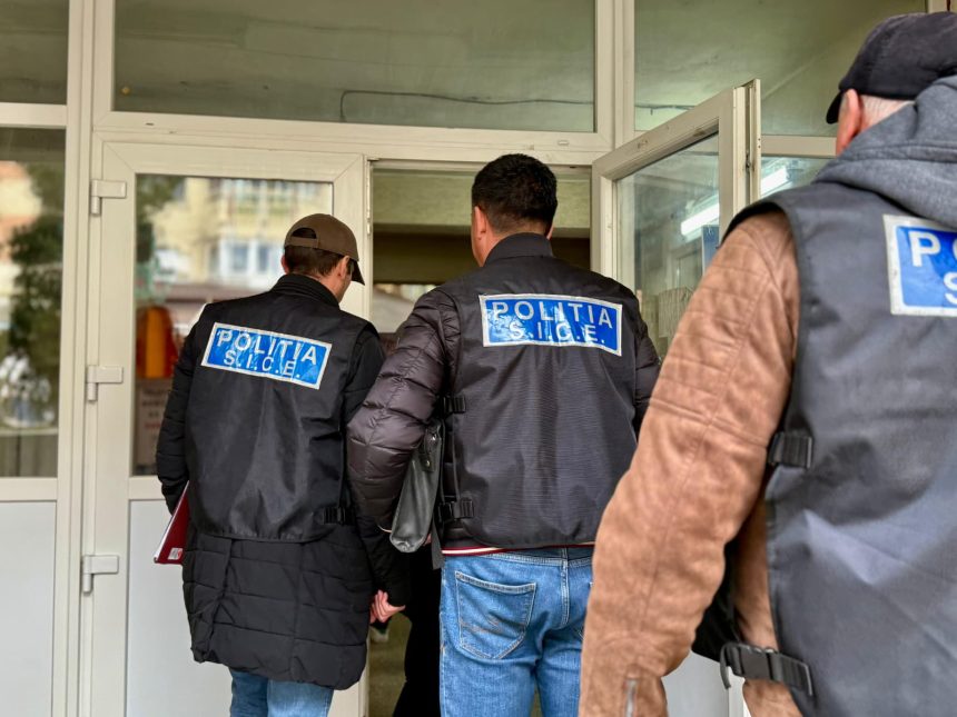 FOTO Magazin din judetul Botosani inchis de politisti Alcool si bani confiscate de fortele de ordine in urma unor controale