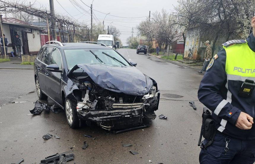 FOTO Om de afaceri din Botosani ranit intr un accident de circulatie Coliziune puternica intre doua autoturisme
