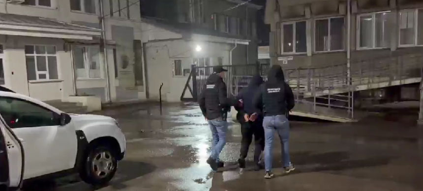 FOTO VIDEO Perchezitii in judetul Botosani Doi barbati au fost retinuti pentru un prejudiciu de 70000 de euro