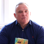 Interlopul din Botosani considerat taticul prostitutiei in Europa s a reprofilat in inchisoare Cum isi cauta mantuirea de pacate