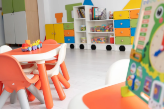 Ministerul Educatiei va oferi gratuit jocuri carti educative si fise de lucru pentru elevii din clasa pregatitoare in anul scolar 2027 2028