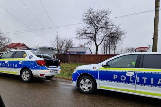 O fetita de 11 ani a fost agresata violent de o colega in statia de autobuz A strans o de gat si a lovit o cu picioarele in burta