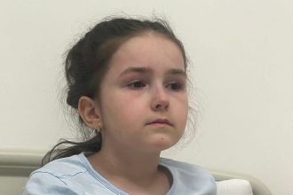 O fetita de 11 ani de la o scoala din Botosani se confrunta cu o boala grava Isadora are nevoie de sprijinul nostru