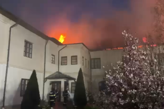 O persoana a decedat in incendiul din prima zi de Paste la Manastirea Bistrita