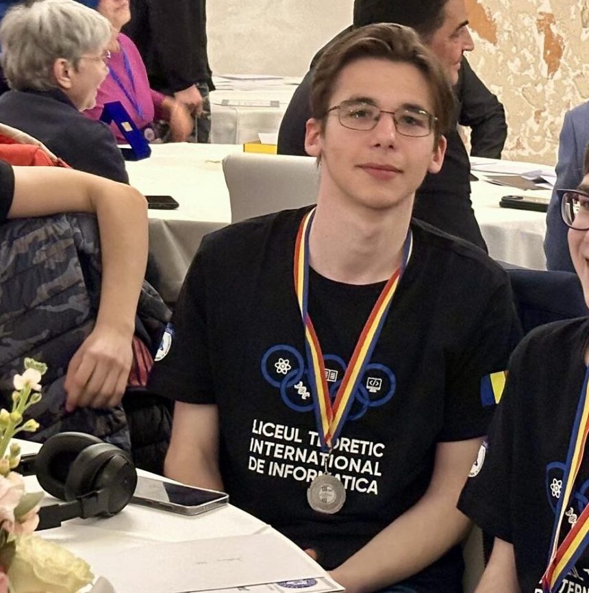 Performanta deosebita pentru fiul unui medic din Botosani a castigat medalia de argint la Olimpiada Nationala de Matematica