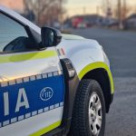 Razii intr o localitate din Botosani Zeci de autoturisme verificate