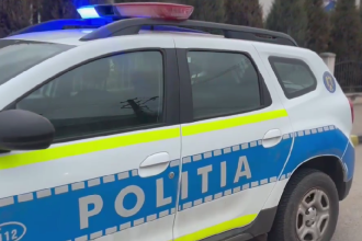 Te stranguleaza in spate un tanar politist cercetat pentru violarea unei fete de 15 ani