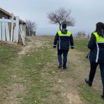 Un baiat de 12 ani a murit dupa ce s a aruncat de la etaj Drama tragica a acestuia