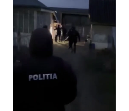 VIDEO Sapte perchezitii dintr o comuna din Botosani Ce au cautat anchetatorii