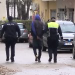 foto barbat din botosani retinut de poliisti si dus la sediul ipj pentru audieri