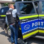 inuman o femeie a persuadat un adolescent sa ucida un caine cu un harlet in timp ce un barbat il incuraja si filma