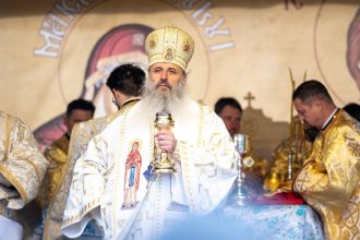 procesiune religioasa cu mii de pelerini pe strazile din botosani mitropolitul moldovei si bucovinei va fi alaturi de credinciosi