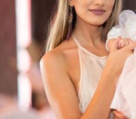tragedie in domeniul medical o asistenta de doar 31 de ani sa sinucis lasand o fetita de 7 ani orfana de mama