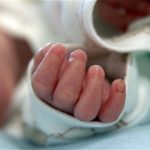 tragedie intr o familie din botosani bebelus de doua luni gasit decedat langa mama sa