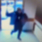 video in ce lume traim un botosanean a patruns cu toporul intr un local si a amenintat un barbat