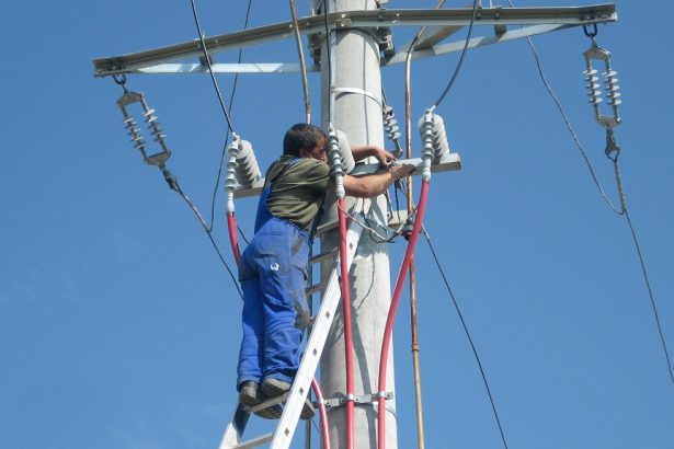 Astazi nu va fi curent in doua localitati din Botosani Anuntul Delgaz Grid