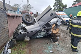 Accident in judetul Botosani Un barbat s a rasturnat cu masina fiind sub influenta alcoolului