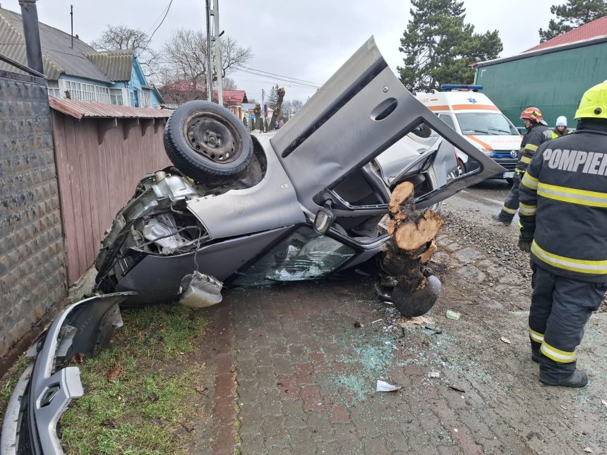 Accident in judetul Botosani Un barbat s a rasturnat cu masina fiind sub influenta alcoolului