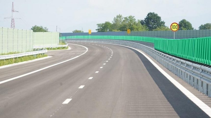 Amenzi pentru soferii care conduc prea incet Care este viteza minima obligatorie pe autostrazi si alte drumuri publice