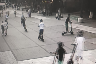 Apel al Politiei catre parinti Nu ar fi bine sa va ganditi de doua ori inainte de a achizitiona o trotineta electrica