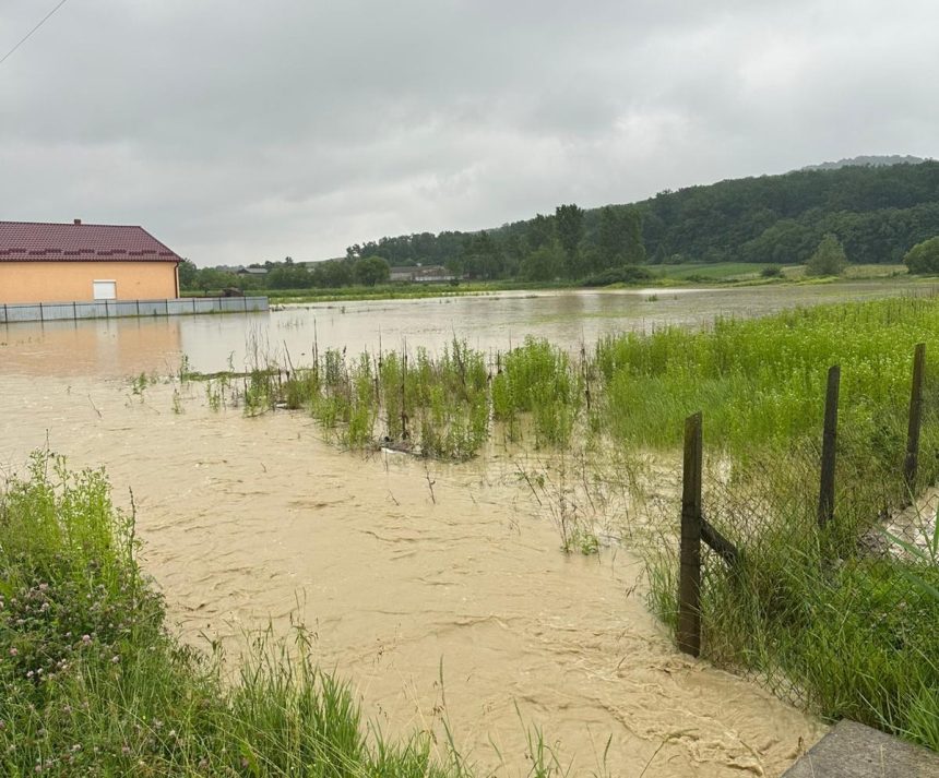 Atenionare hidrologica pentru Botosani Risc de inundatii pe doua ape din judet