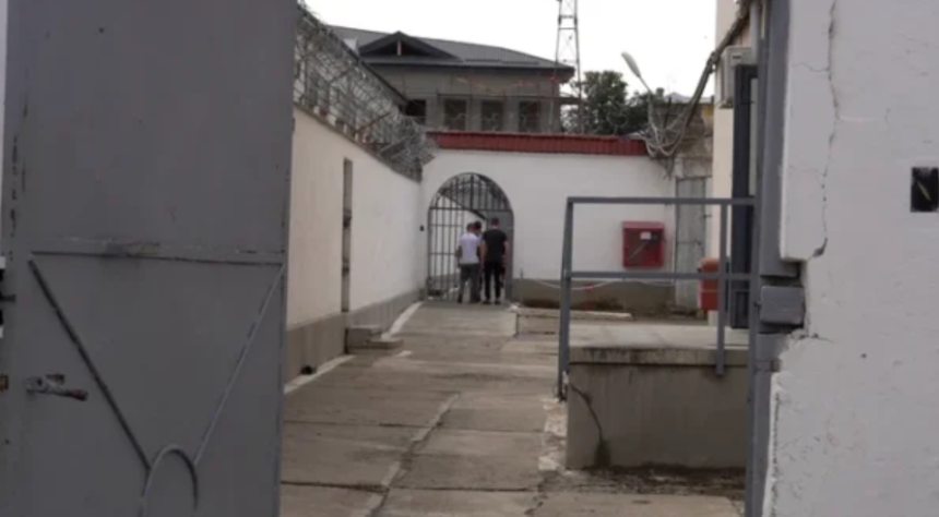Barbat incarcerat in Penitenciarul Botosani pentru peste cinci ani Ilie mai asteapta o alta condamnare dupa gratii