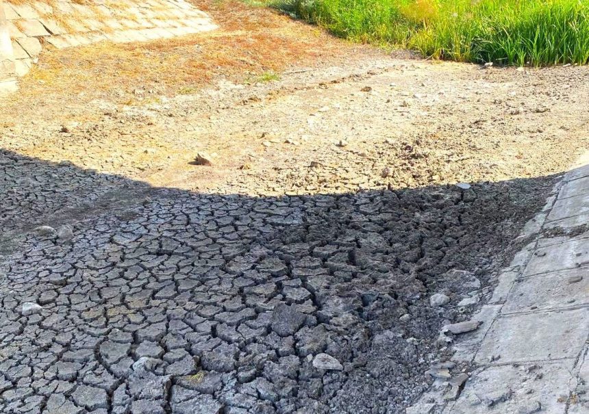 Botosaniul se confrunta cu o criza de apa 55 de localitati au sursele de apa epuizate Judetul nostru este cel mai afectat din tara