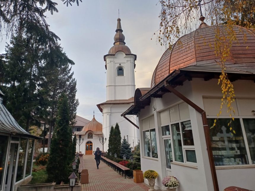 Campanie de sustinere a elevilor la inceputul anului scolar organizata de o biserica din Botosani