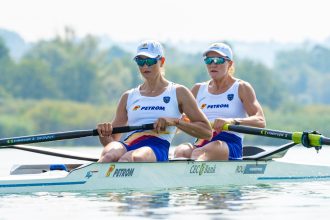 Campioanele din Botosani revin cu medalii de la Varese Simona Andrada si Iulia au castigat aur si bronz la Campionatele Europene de canotaj