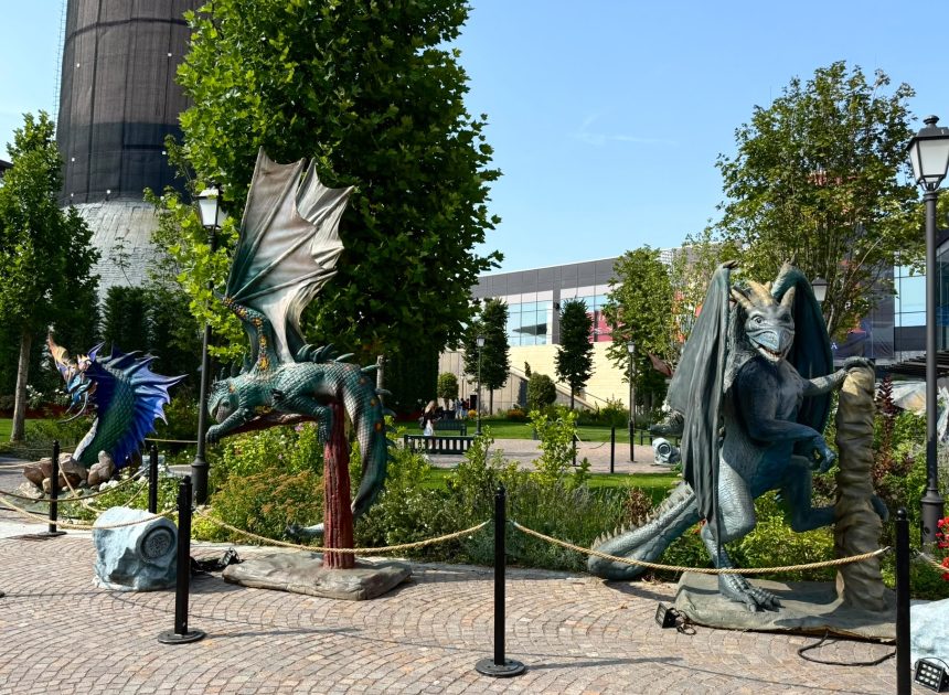 Celebrul Drogon din Game of Thrones a ajuns la Iulius Mall Suceava Vino sa explorezi fascinanta lume a dragonilor animatronici