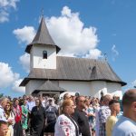 Credinciosii pot trece prin Sfantul Altar al bisericii sfintite de la Leorda pana vineri