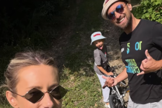 FOTO A renuntat la vacantele de lux pentru linistea de la Botosani Gabriela Otil si a adus sotul in vacanta la Tudora