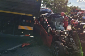 FOTO Accident grav Trei persoane si au pierdut viata iar alte patru au fost ranite