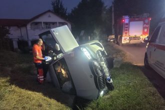 FOTO Accident in judezul Botosani acesta dimineata Un barbat a fost transportat la spital