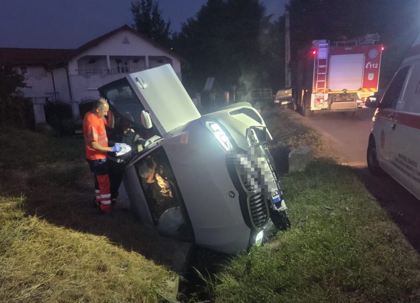 FOTO Accident in judezul Botosani acesta dimineata Un barbat a fost transportat la spital