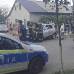 FOTO Accident pe un drum national din Botosani La fata locului sunt politia ambulantele si pompierii O femeie a fost ranita