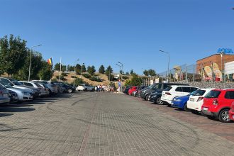 FOTO Aglomeratie astazi la Cornisa Botosanenii s au refugiat de canicula la piscina