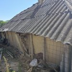 FOTO Apel pentru umanitate Doi batrani vulnerabili din judetul Botosani intr o casa pe cale de colaps au nevoie urgenta de o noua locuinta