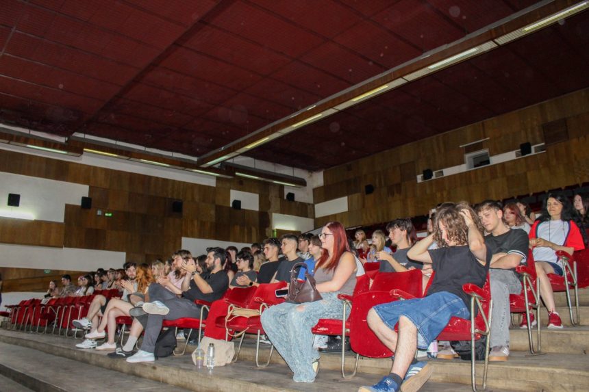 FOTO Botosani a fost gazda celei mai mari competitii nationale de dezbateri academice din Moldova
