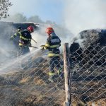 FOTO Incendiu astazi in judeul Botosani provocat de o tigara Focul a distrus cantitati mari de furaje