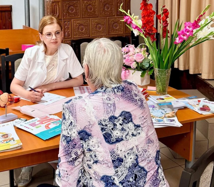 FOTO Un medic din Botosani a oferit consultatii gratuite in memoria bunicului sau El a fost motivul pentru care sunt medic astazi