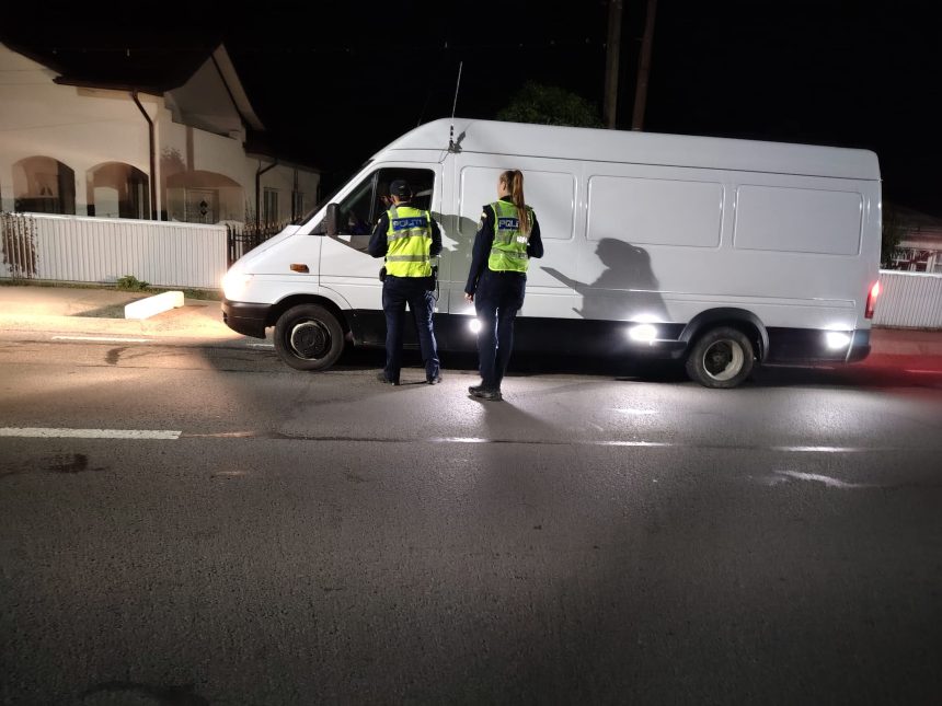 FOTOGRAFII Controale ale poliiei la Bucecea i Vdeni Ce au urmrit agentele de poliie