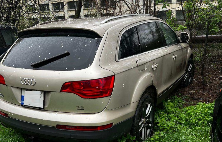Finantele Publice din Botosani scot la vanzare un Audi Q7 la pretul de 20500 de lei