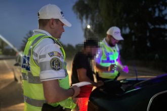 Gestul imprudent care i a costat pe un tanar din Botosani o amenda de 5000 de lei De asemenea nu are voie sa conduca timp de 150 de zile