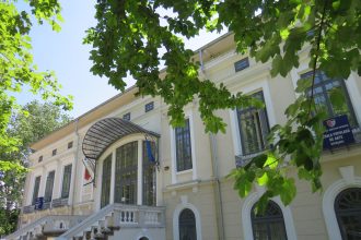 Inscrierile la Scoala Populara de Arte Botosani incep Afl noile taxe aprobate